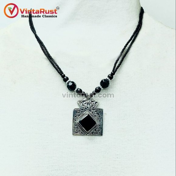 Beaded Pendant Necklace, Handmade Light Weight Necklace, Beaded Chain Pendant - Picture 4 of 7